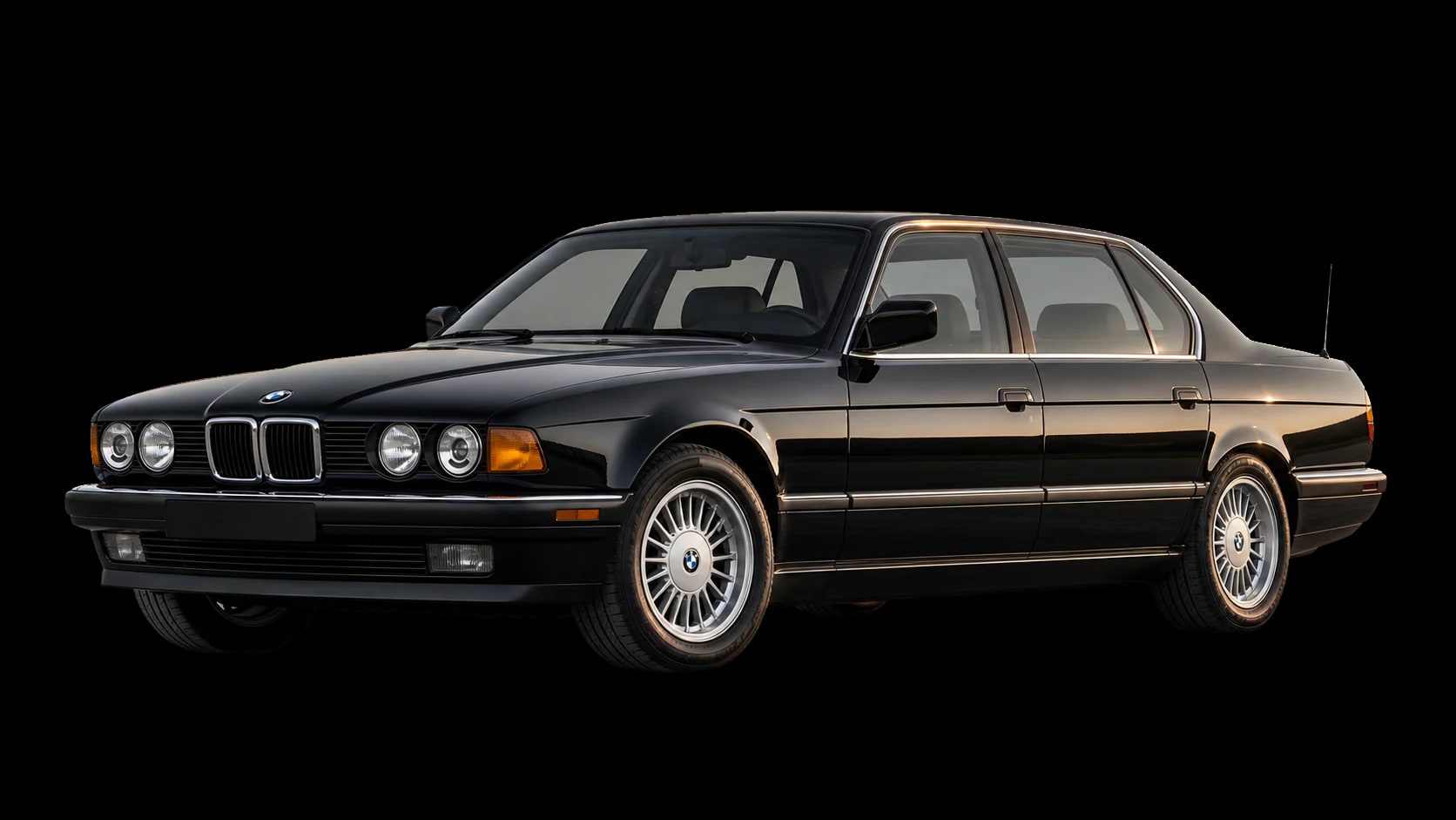Чёрный BMW 750iL E32 из Японии