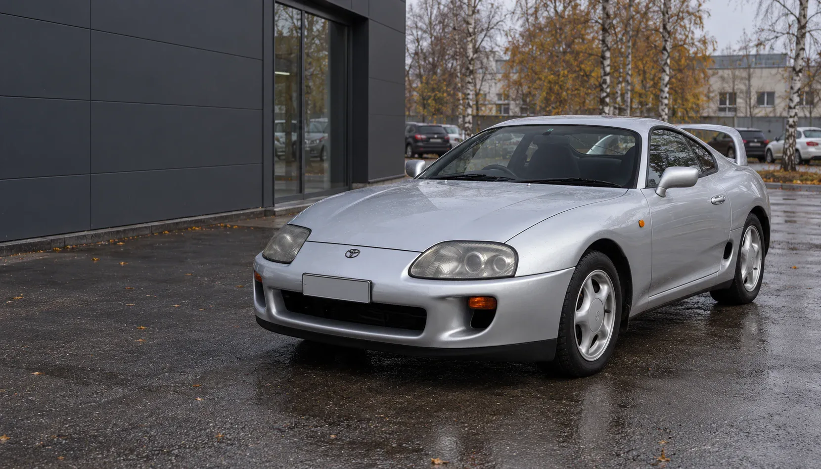 Toyota Supra A80: внешность модели, вид спереди в три четверти