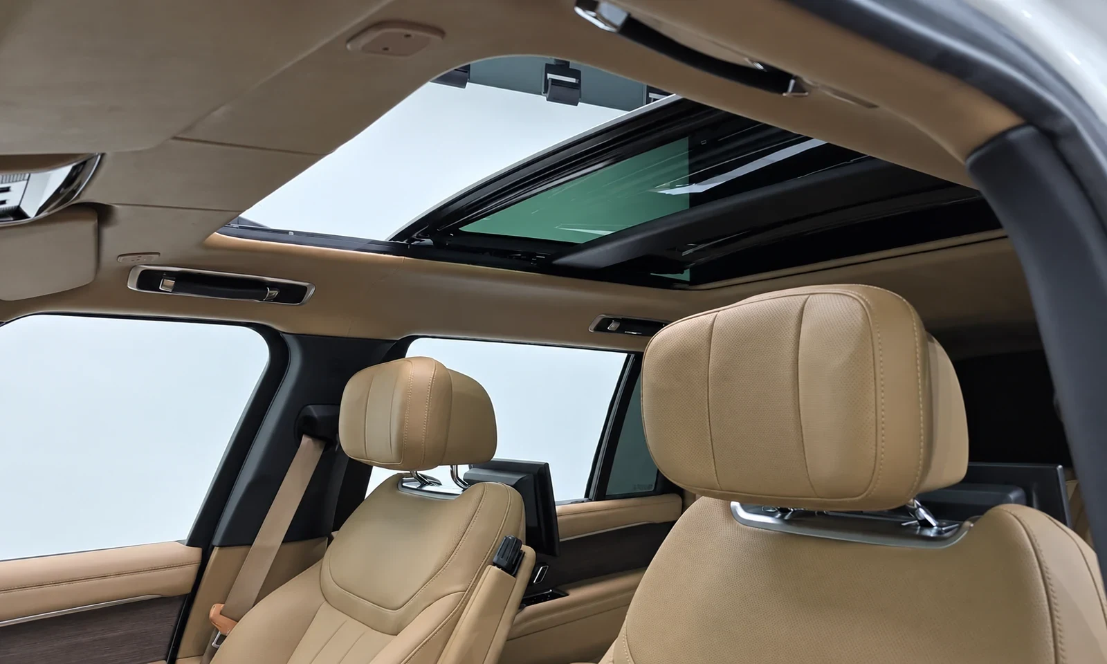 Панорамная крыша Range Rover Autobiography из предложения