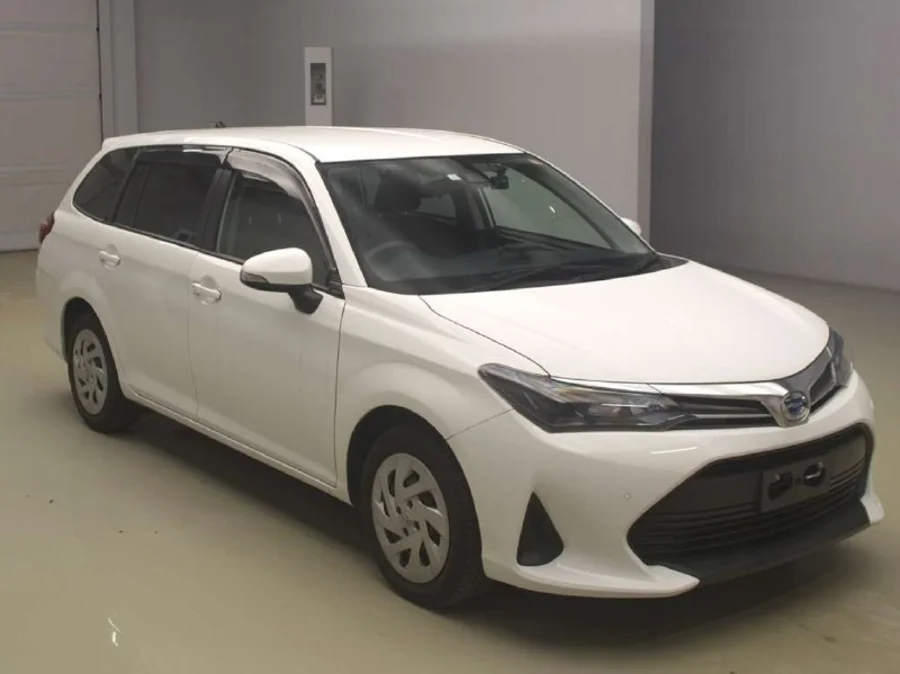 Toyota Corolla Fielder, 2023 год, фото из предложения