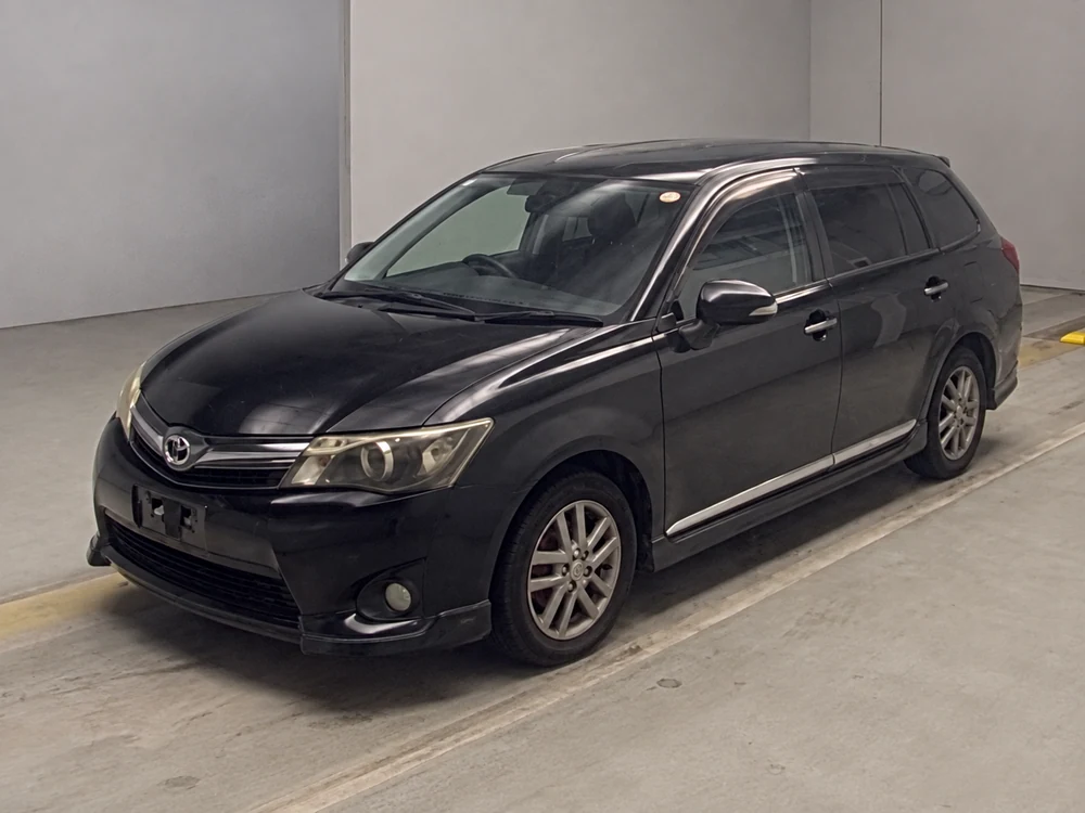 Toyota Corolla Fielder, 2013 год, фото из предложения