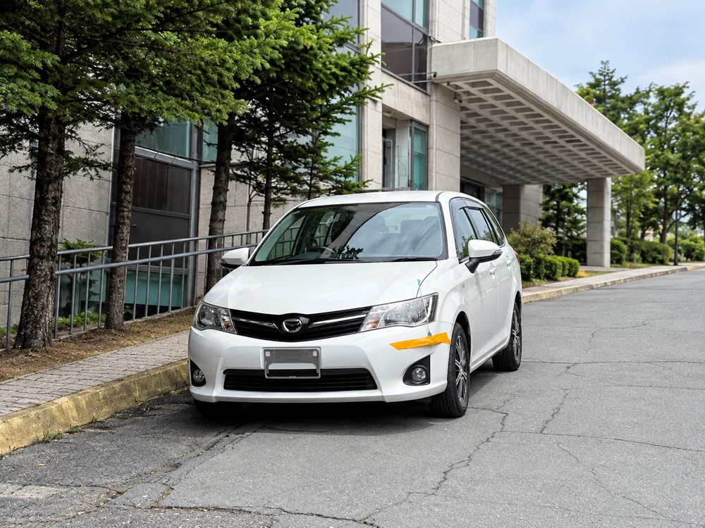 Toyota Corolla Fielder, 2012 год, фото из предложения