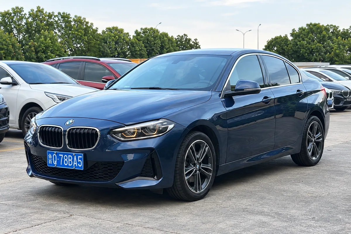 BMW 1 Series, 2022 год — фото автомобиля из объявления