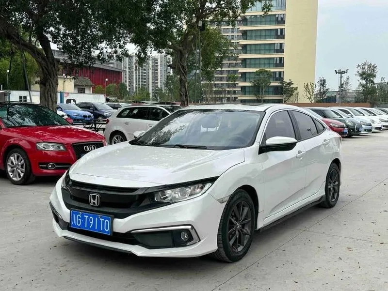 Honda Civic, 2020 год — фото автомобиля из объявления