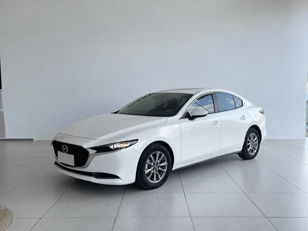 Mazda Mazda3, 2022 год — фото автомобиля из объявления