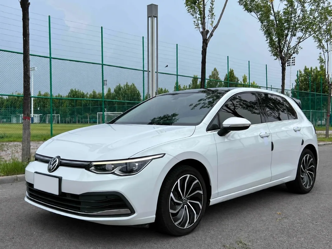 Volkswagen Golf, 2022 год — фото автомобиля из объявления